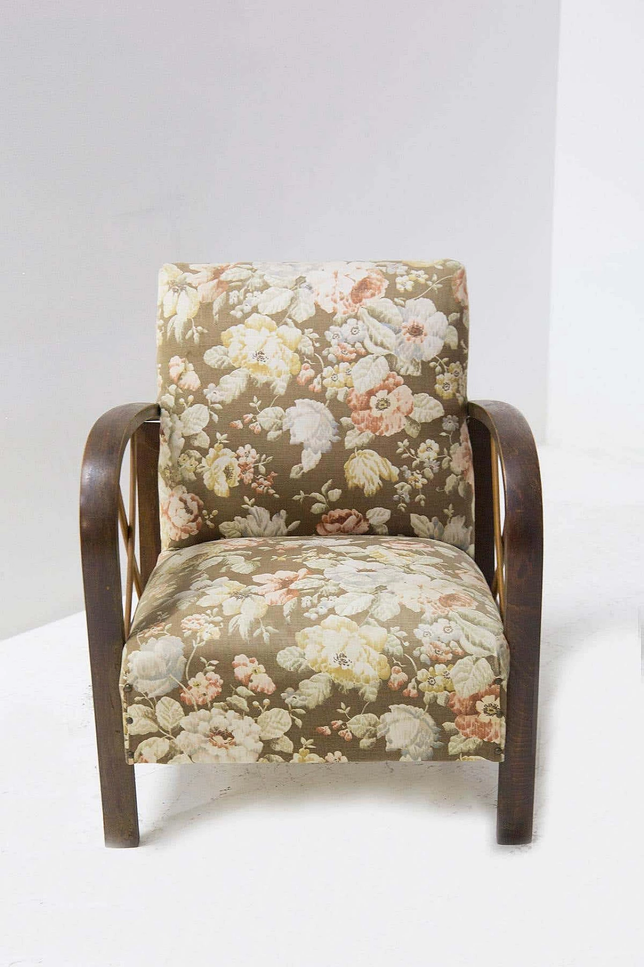 Pair of floral patterned armchairs attributed to Paolo Buffa, 1950s 10