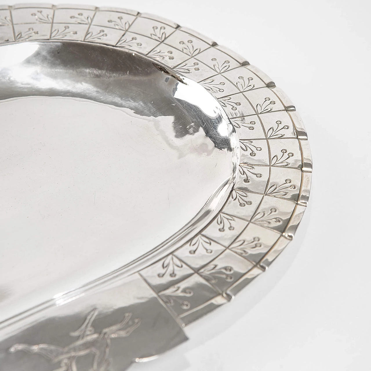 Decorated silver tray by Nino Ferrari, 1930s 2