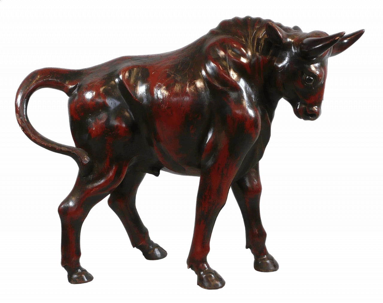 Red lacquered walnut bull sculpture, early 20th century 4