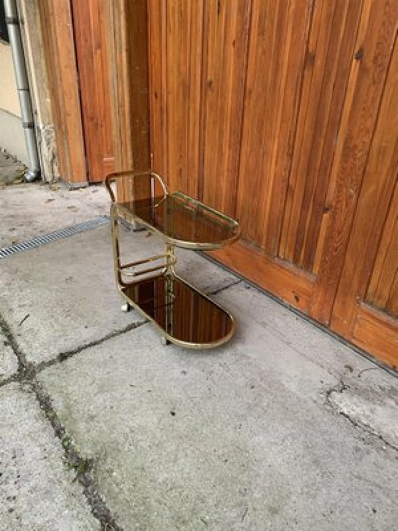 Brass cart with glass shelves, 1960s 2