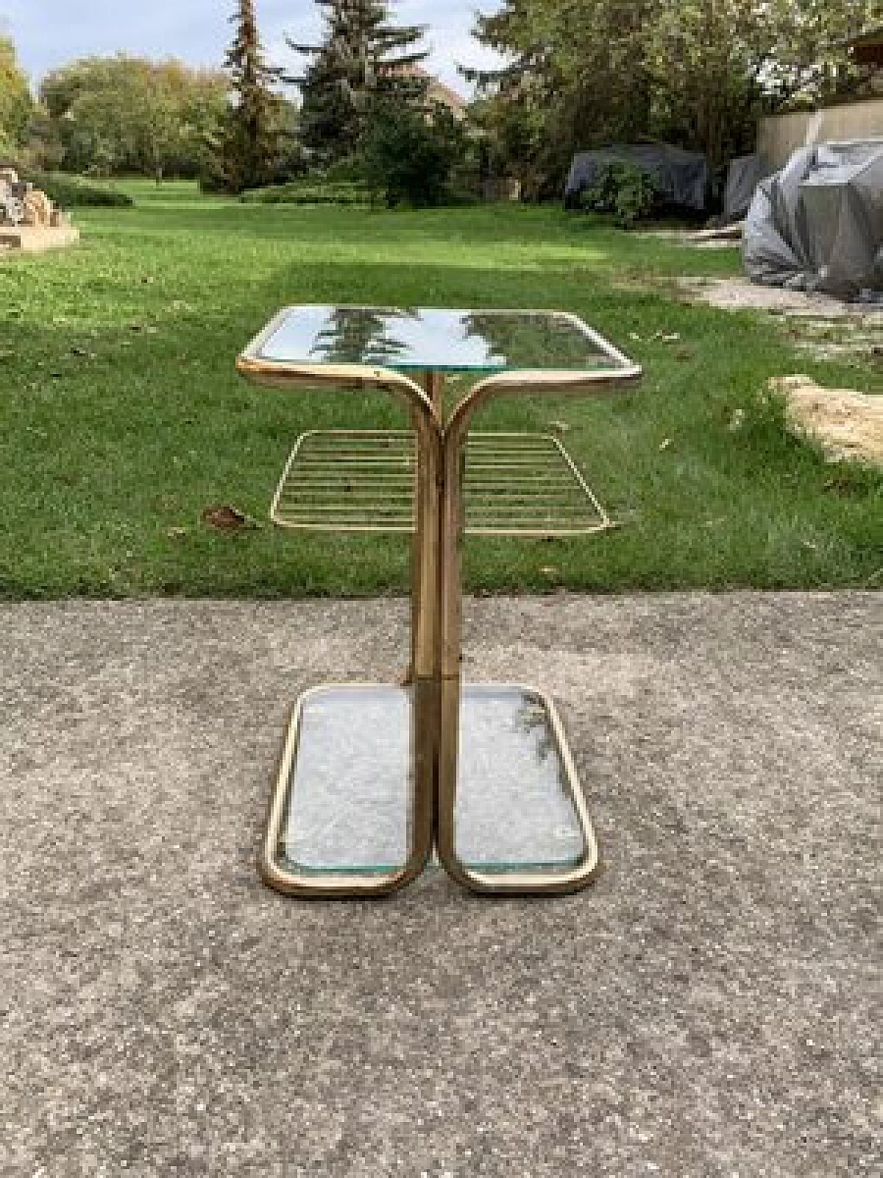 Three-shelf brass and glass coffee table, 1970s 1