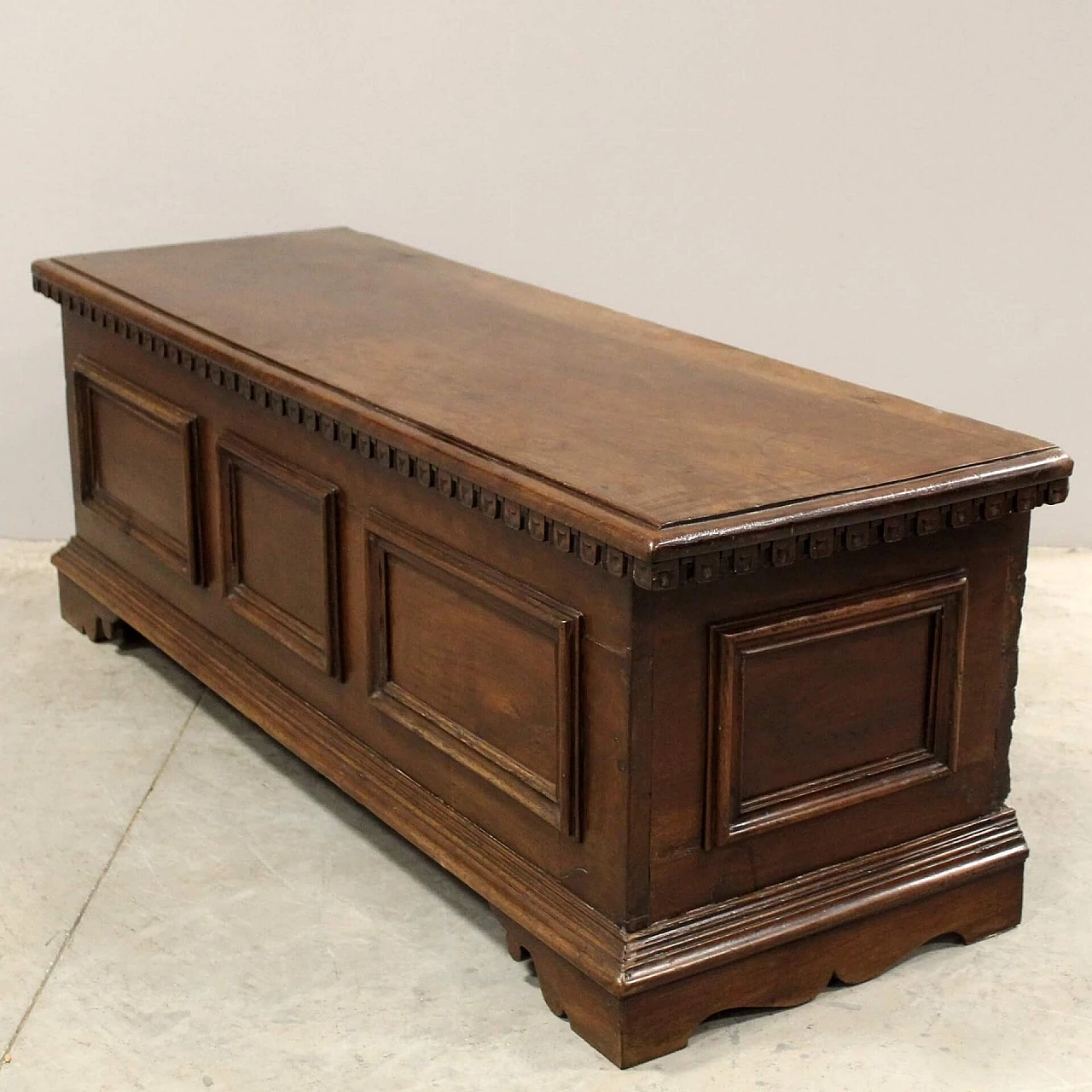 Solid walnut chest, 18th century 1