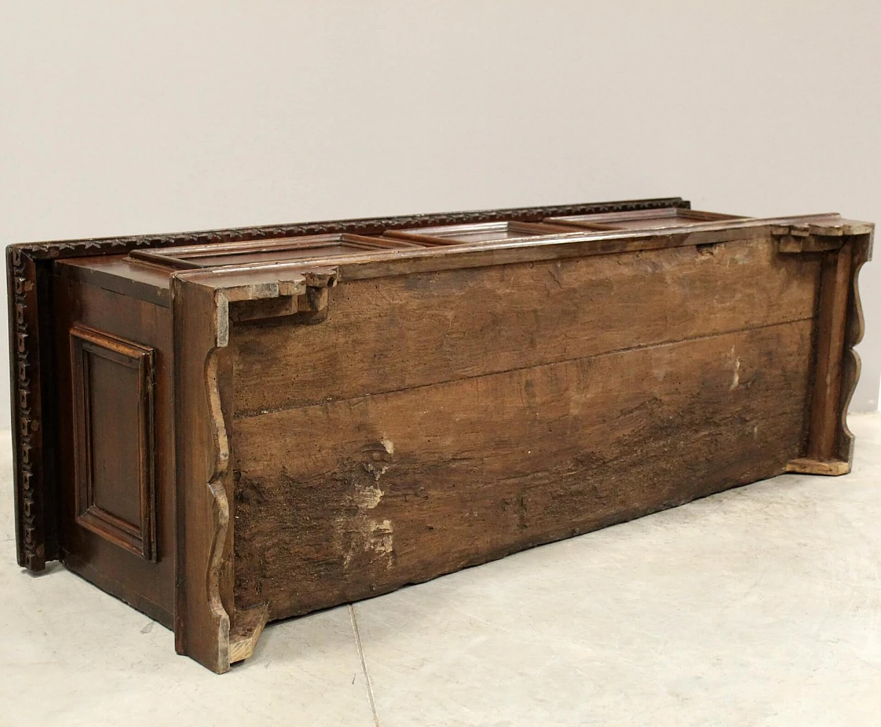 Solid walnut chest, 18th century 3