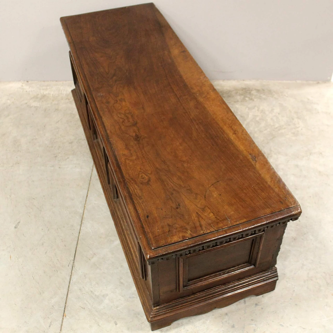 Solid walnut chest, 18th century 5