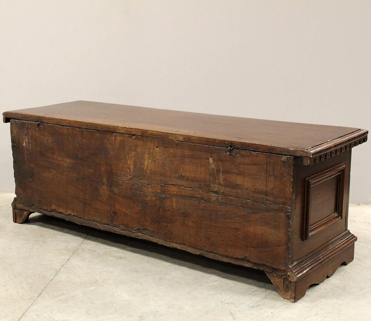 Solid walnut chest, 18th century 6