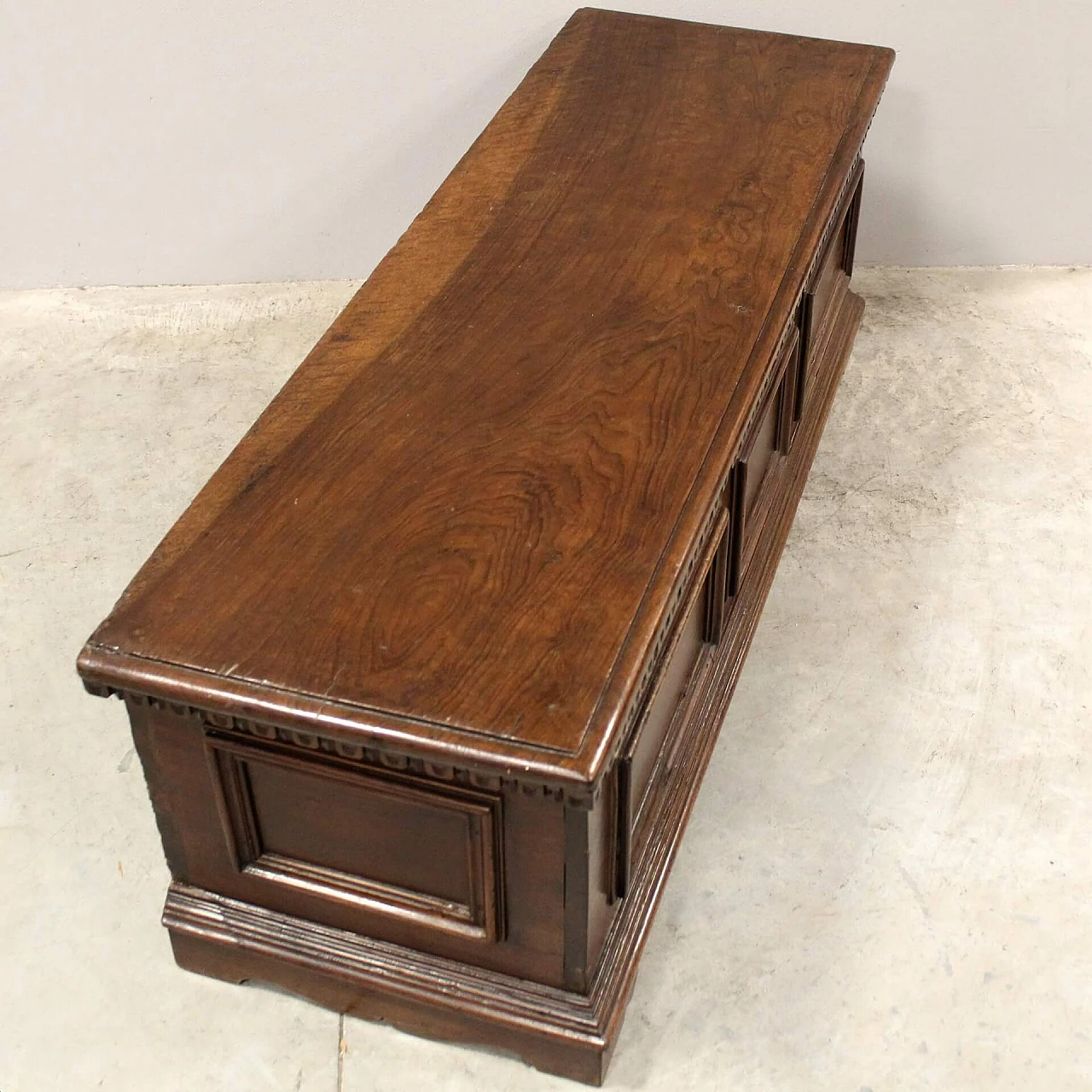 Solid walnut chest, 18th century 9