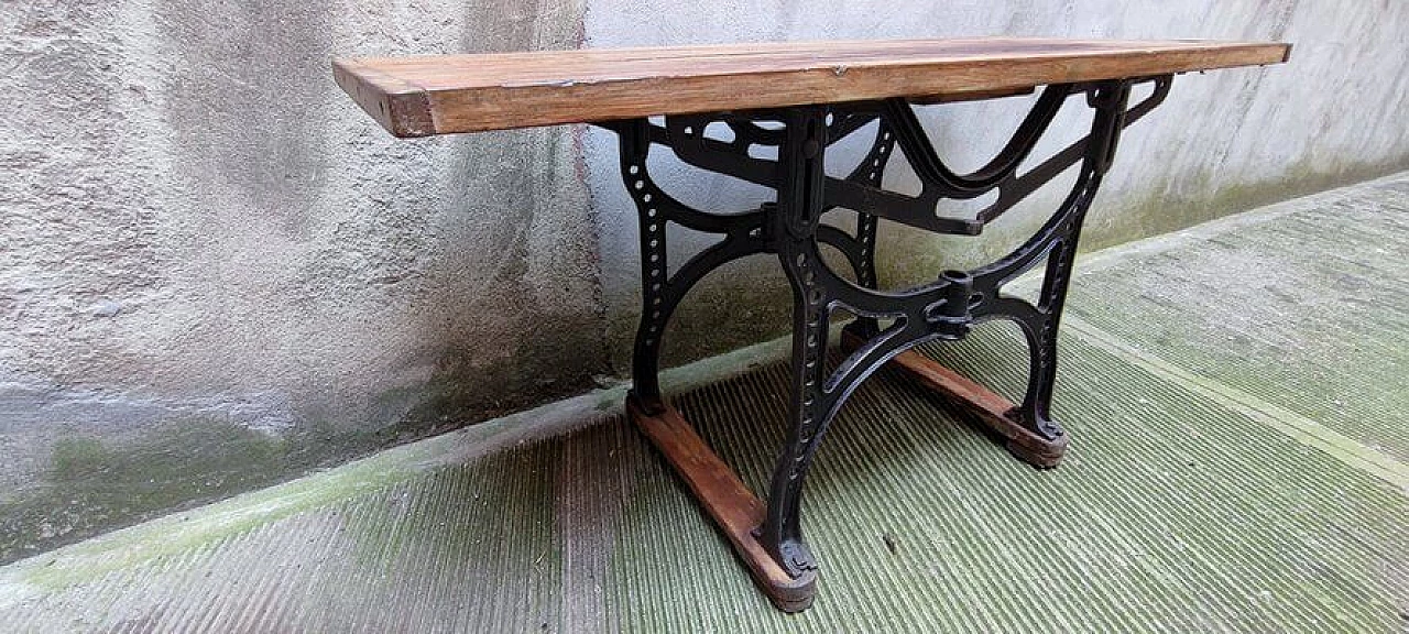 Tavolo da lavoro con base in ghisa e piano in legno, anni '50 3