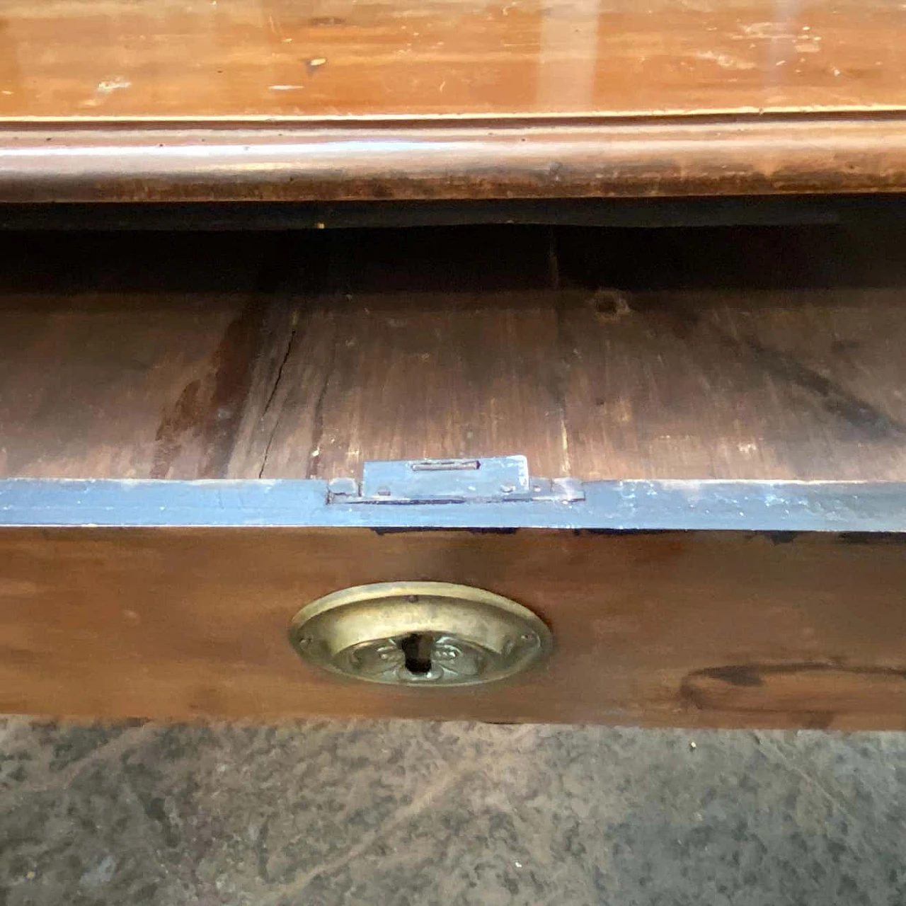 Empire console table in walnut with sabre feet, 19th century 16