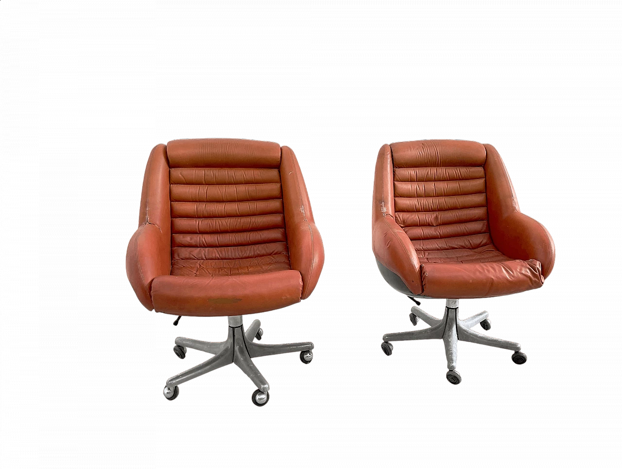 Pair of leather swivel chairs by Cesare Casati for Arflex, 1960s 6