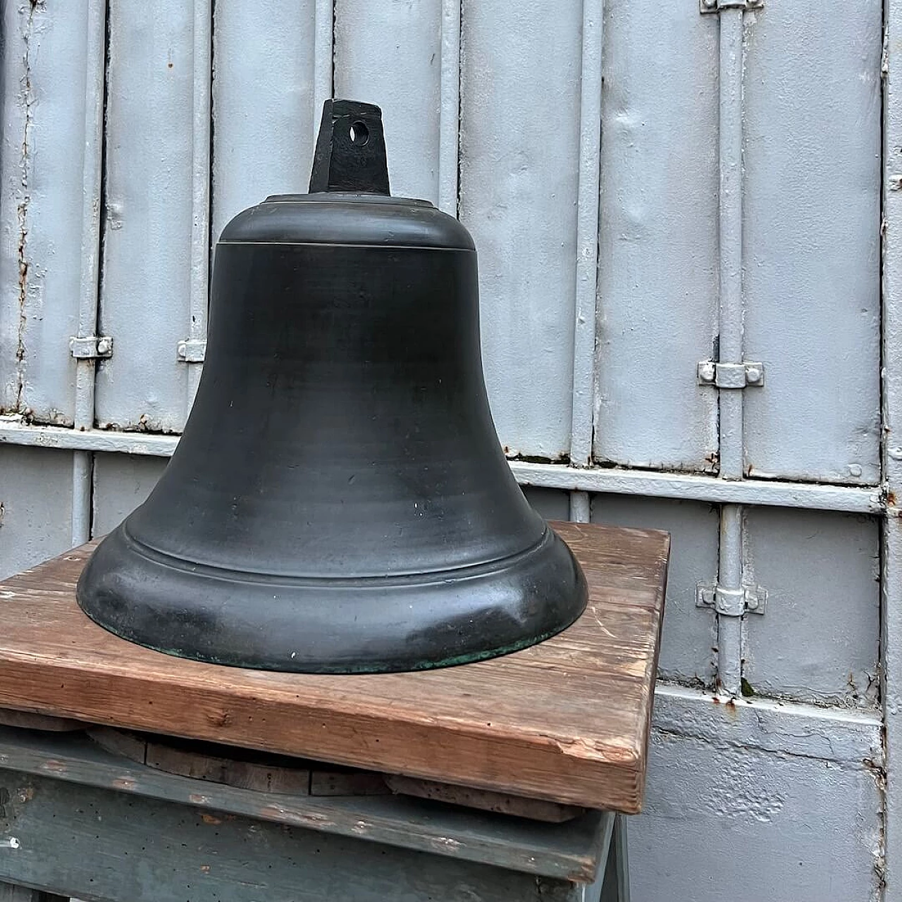 Tuscan bronze bell, 19th century 5