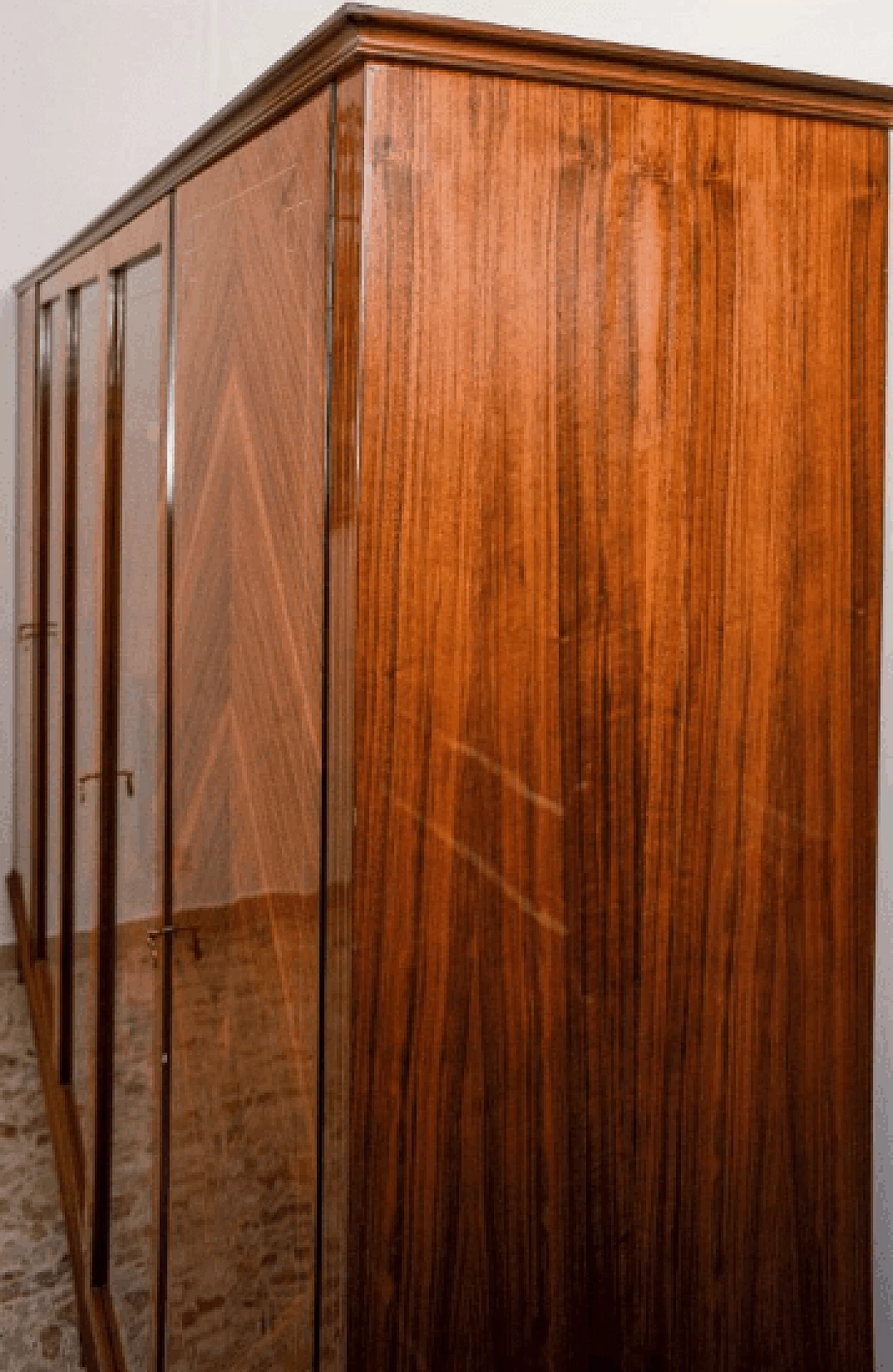 Study bookcase in rhombus inlaid wood in the style of Paolo Buffa, 1950s 3