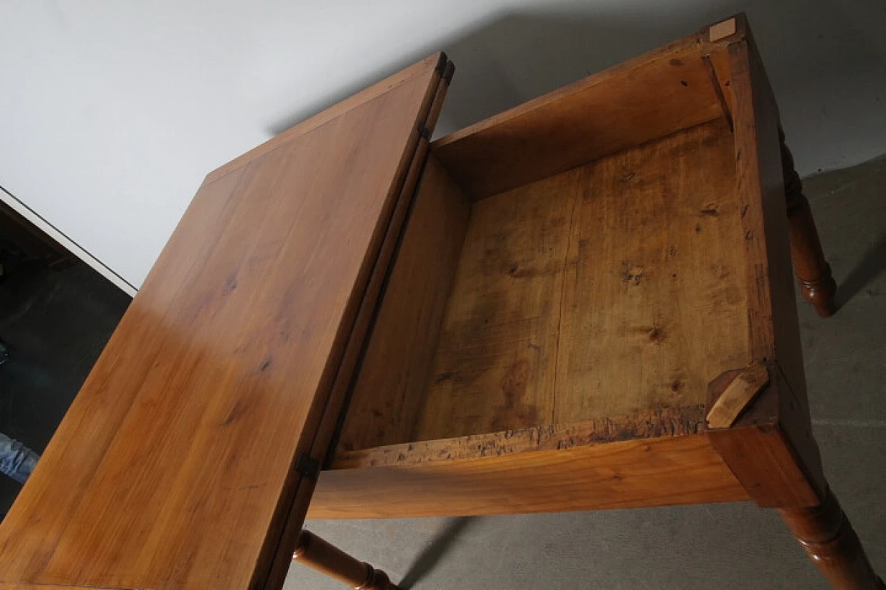 Louis Philippe solid cherry wood extendable table, mid-19th century 17