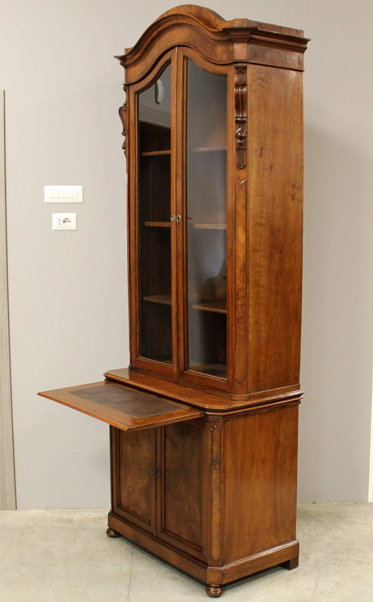 Louis Philippe walnut sideboard with showcase and pull-out writing desk, 19th century 4