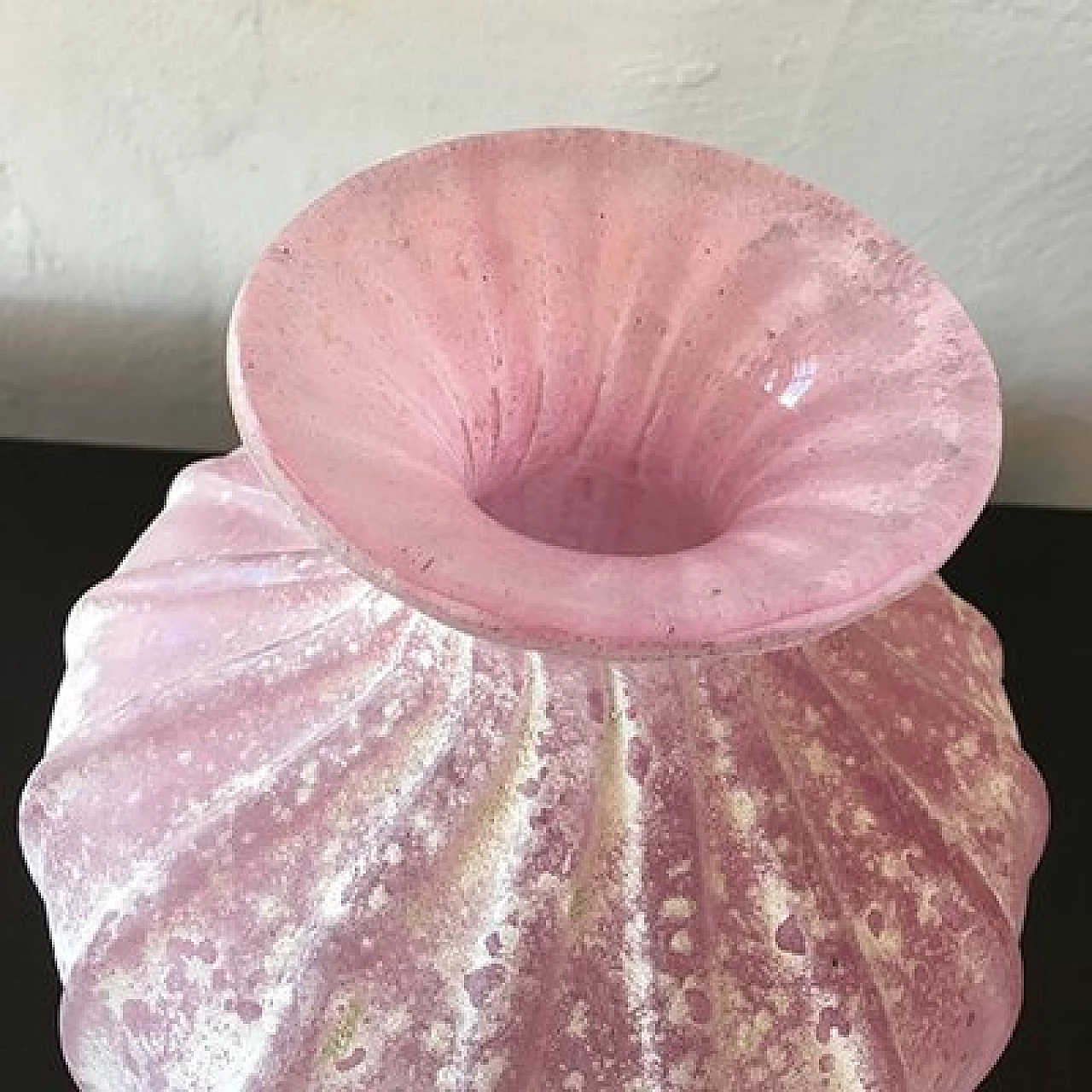 Pink scavo glass vase by Seguso, 1950s 13