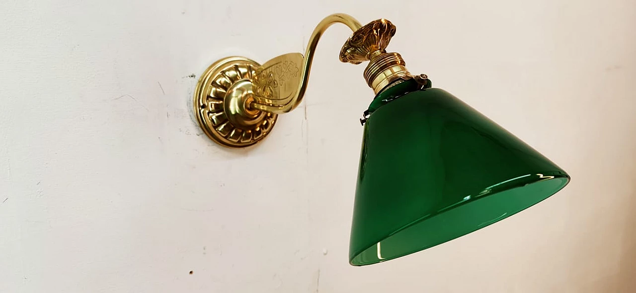 Brass and green glass wall light, 1930s 12