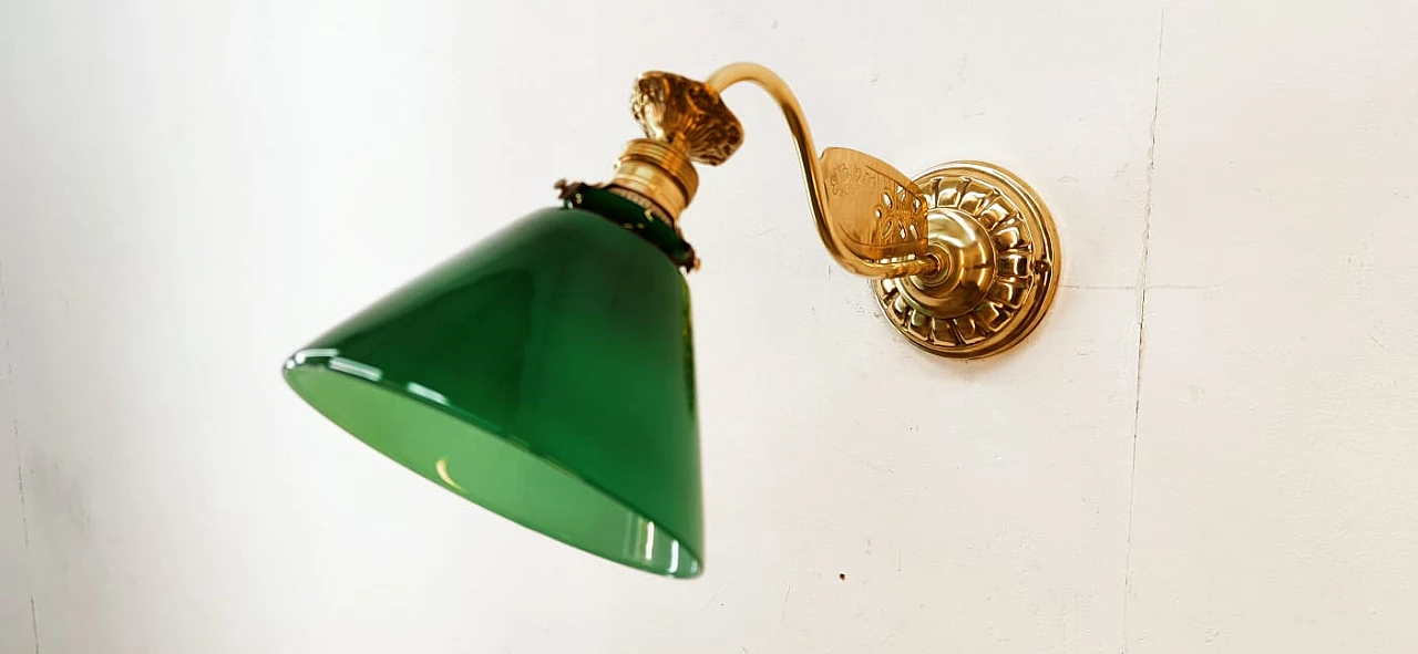 Brass and green glass wall light, 1930s 19