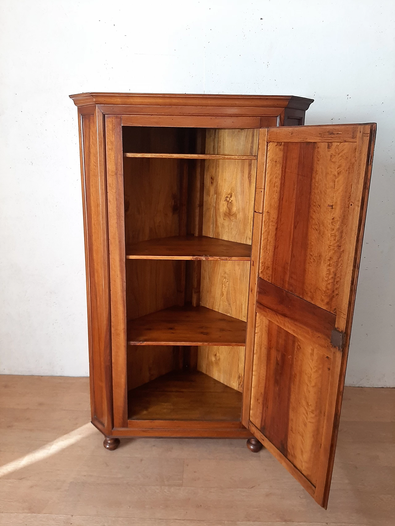 Louis Philippe solid walnut corner cabinet, late 19th century 5