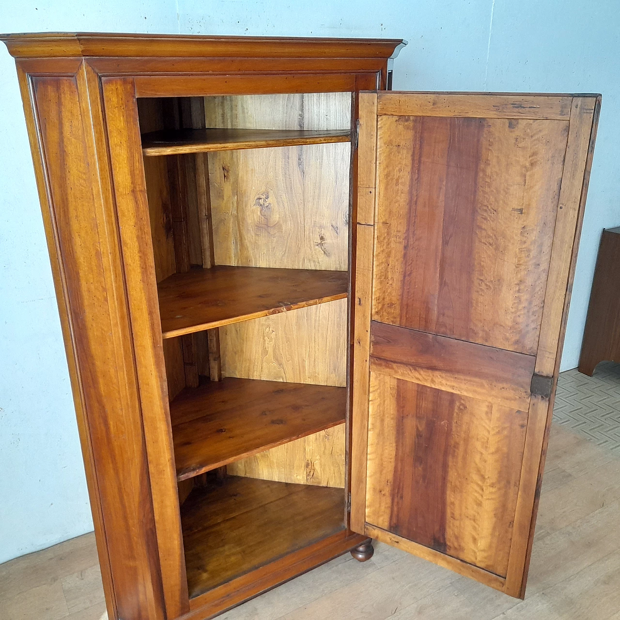 Louis Philippe solid walnut corner cabinet, late 19th century 6