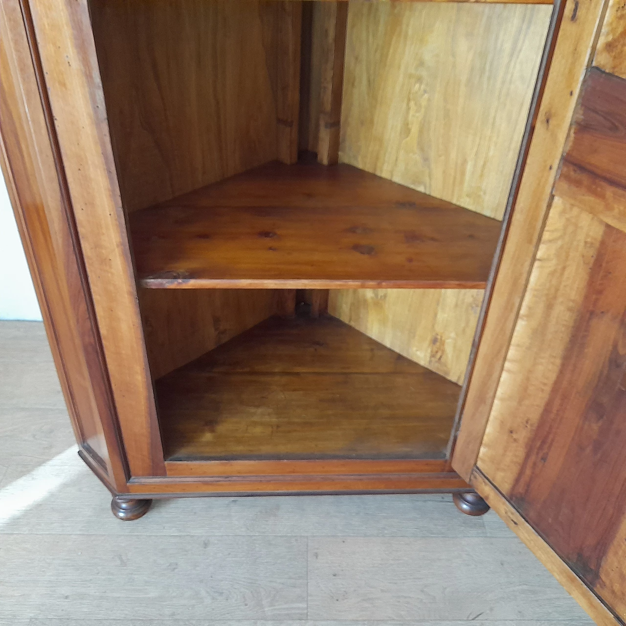 Louis Philippe solid walnut corner cabinet, late 19th century 7