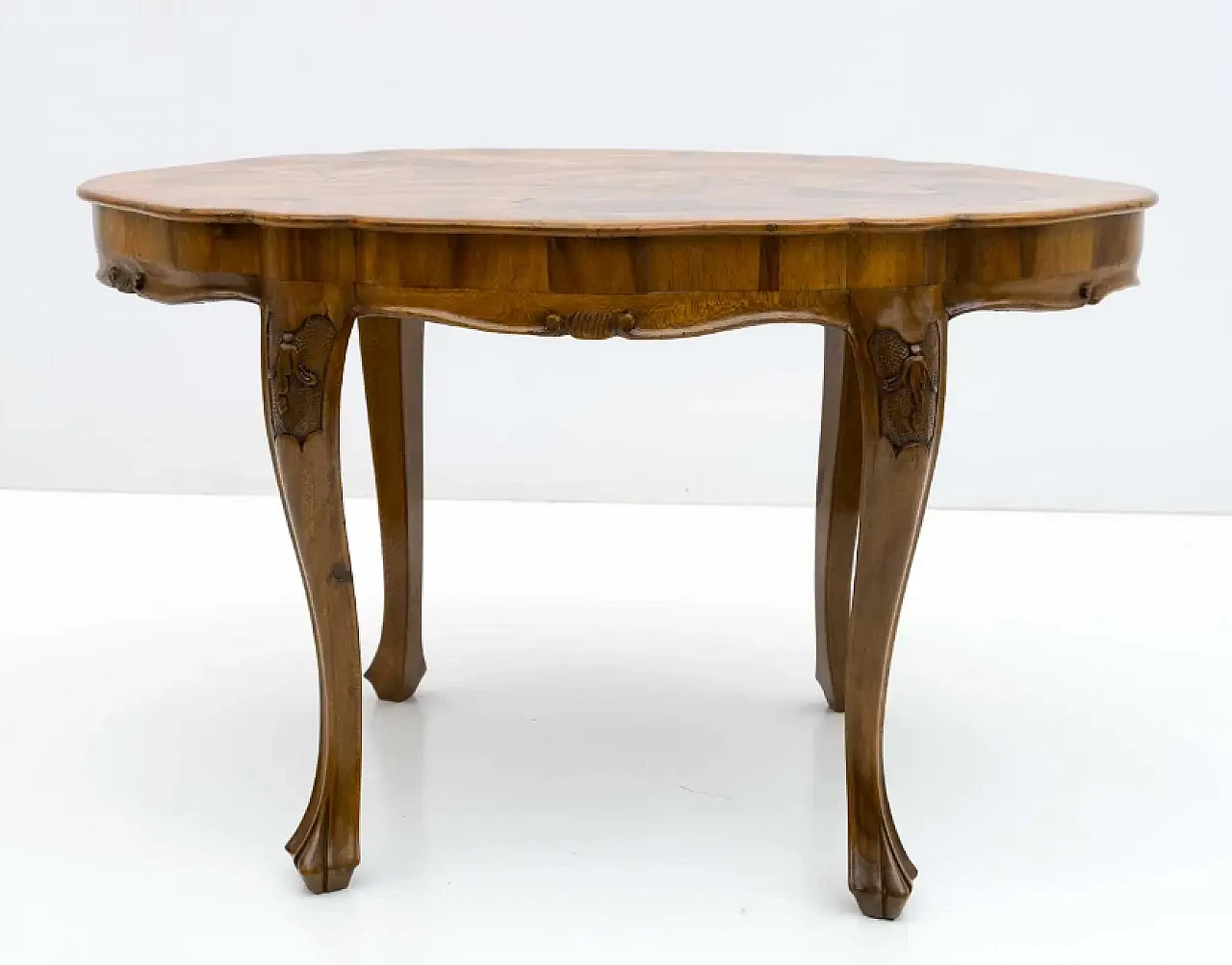 Baroque style walnut coffee table, early 20th century 5