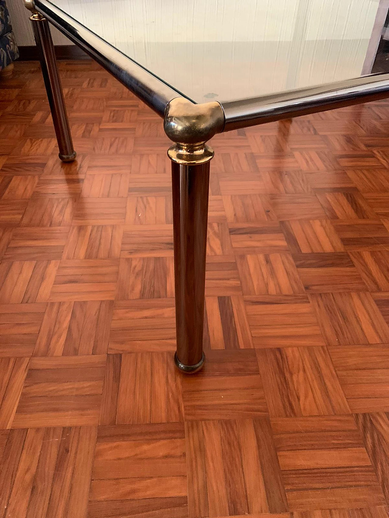 Small square table in chrome-plated steel with glass top, 1970s 4