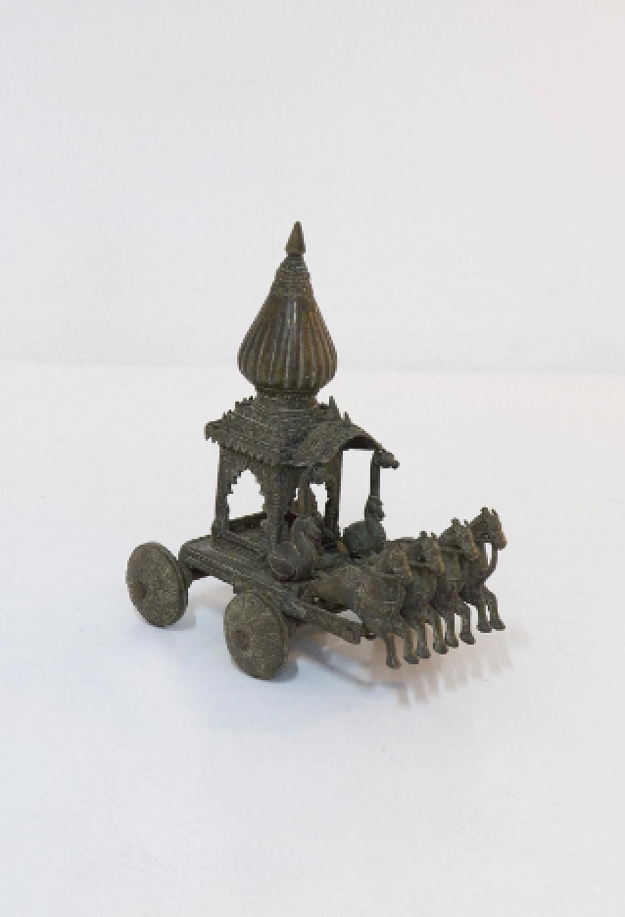 Indian cast iron sculpture of chariot driven by Krishna, early 20th century 2