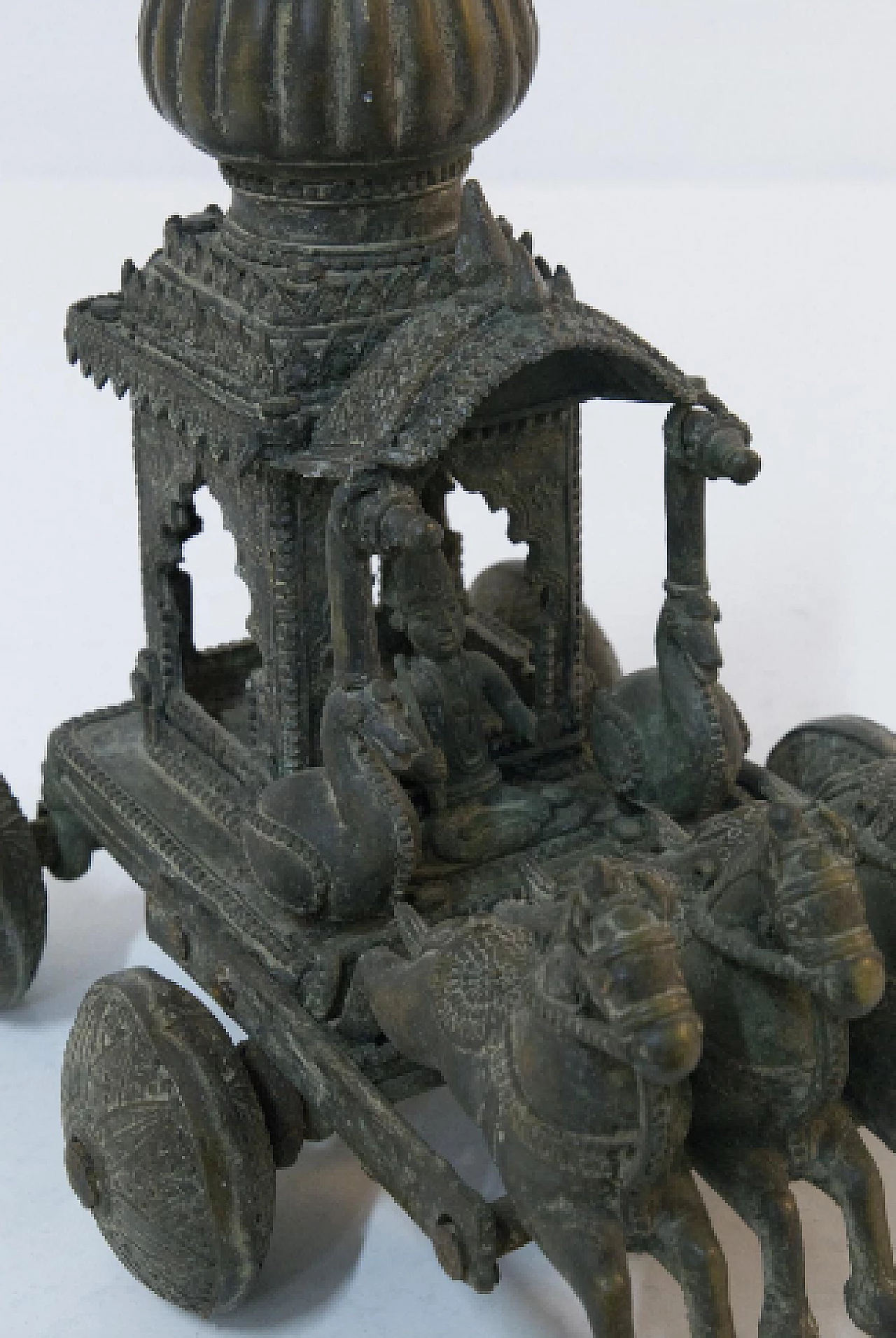 Indian cast iron sculpture of chariot driven by Krishna, early 20th century 8