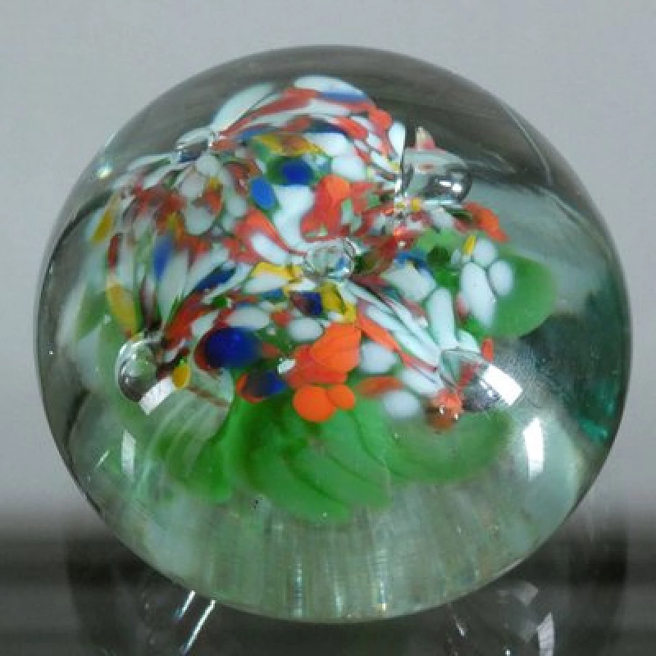 Murano glass floral paperweight, 1950s 5