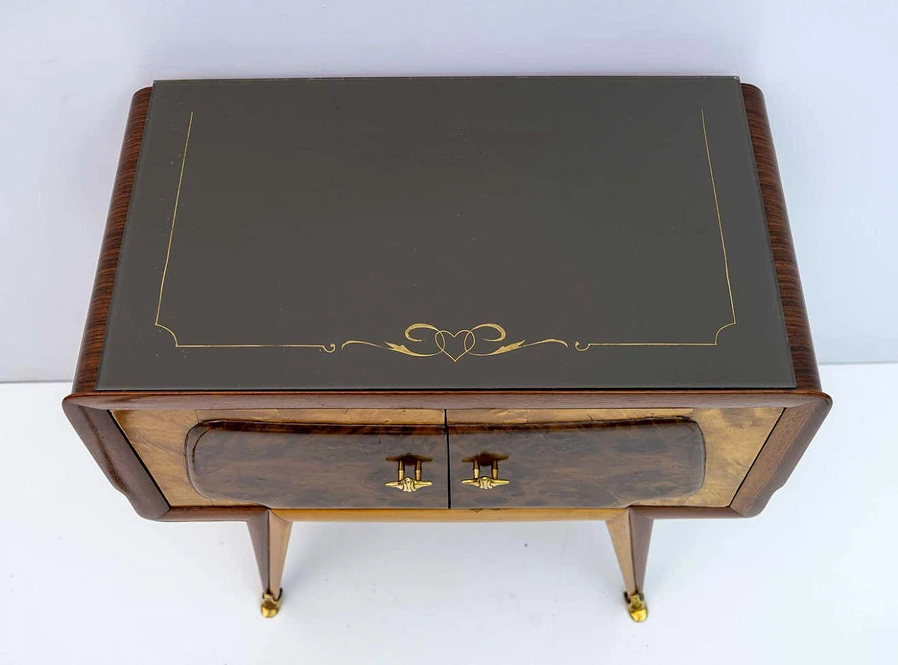 Pair of mid-century Italian bedside tables in maple and walnut, 1950s 6