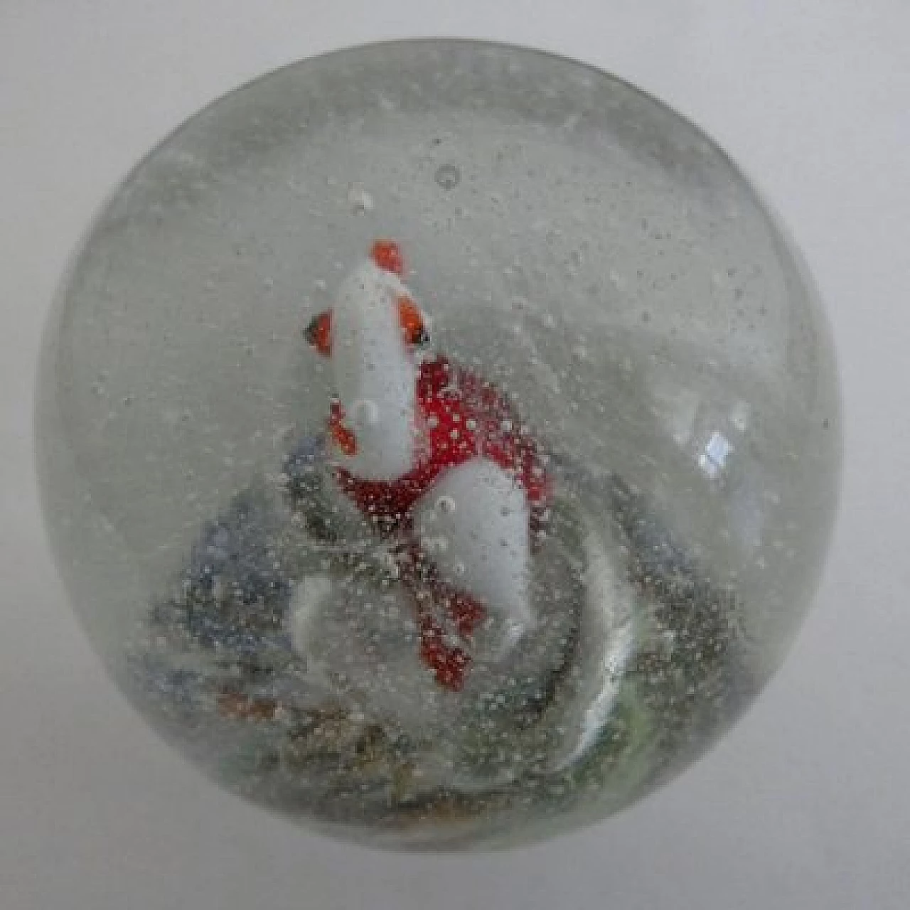 Murano glass paperweight with penguin and snowflakes, 1920s 2