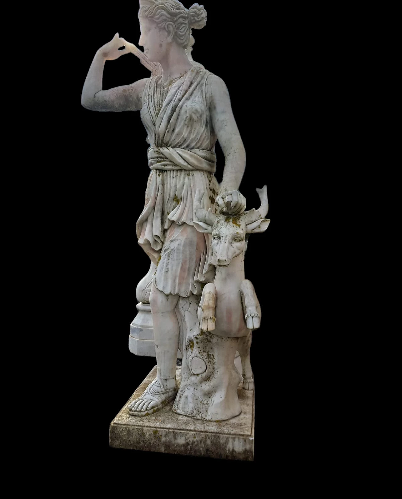 Carrara marble sculpture of Diana the Huntress, 18th century 3