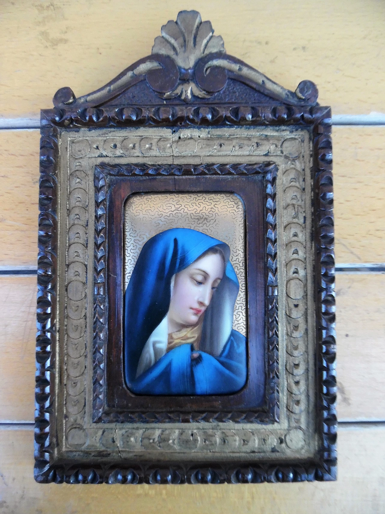 Ceramic Madonna with wood frame, late 19th century 4