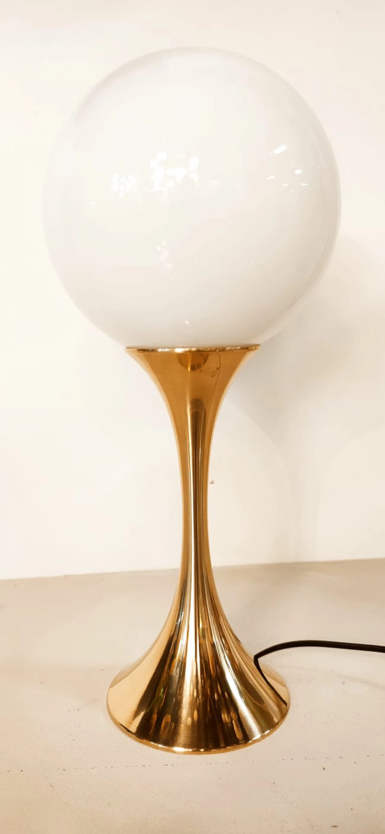 Brass table lamp with white glass sphere, 1970s 1