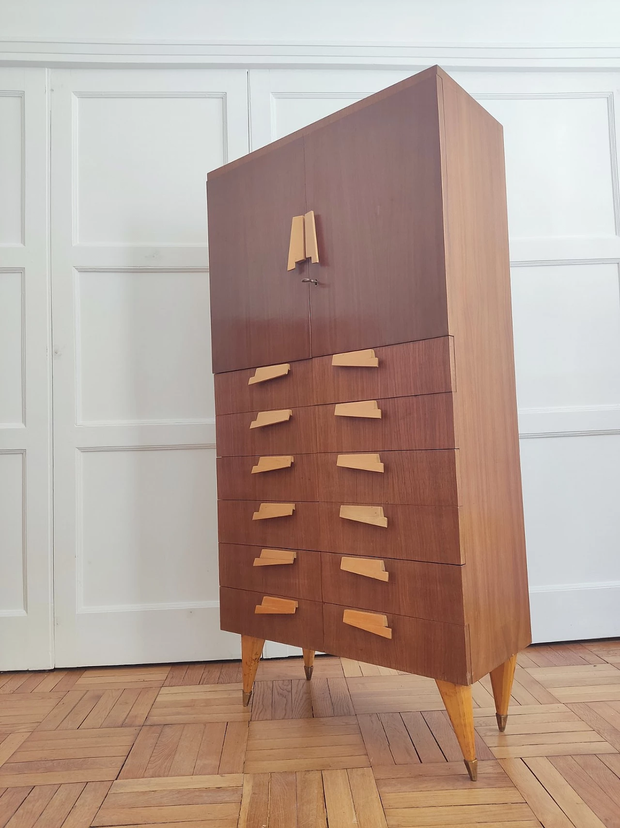 Tall sideboard with drawers and doors in the style of Gio Ponti, 1960s 5