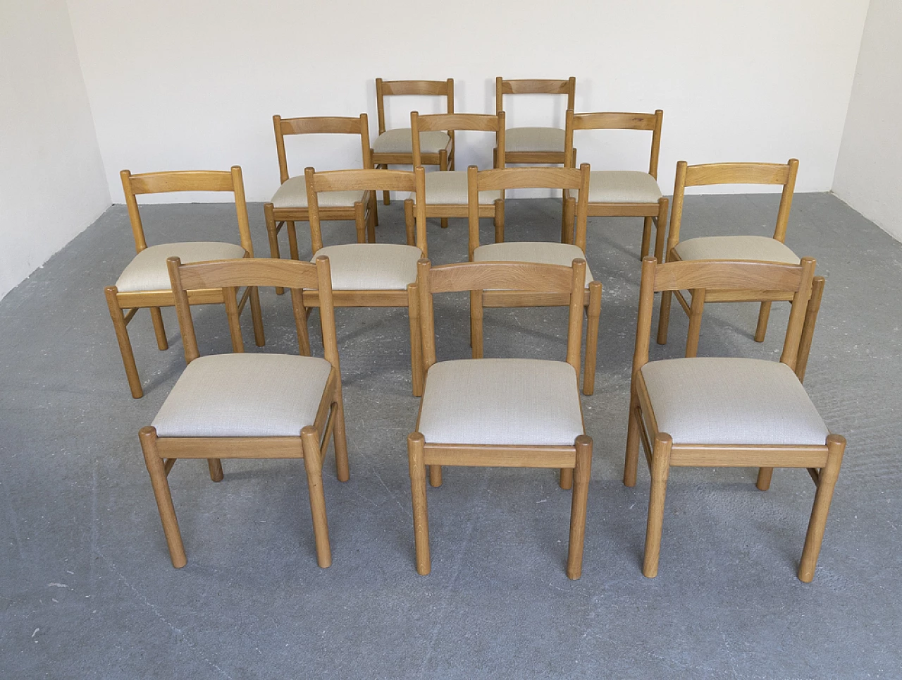 12 oak and fabric chairs, 1970s 4