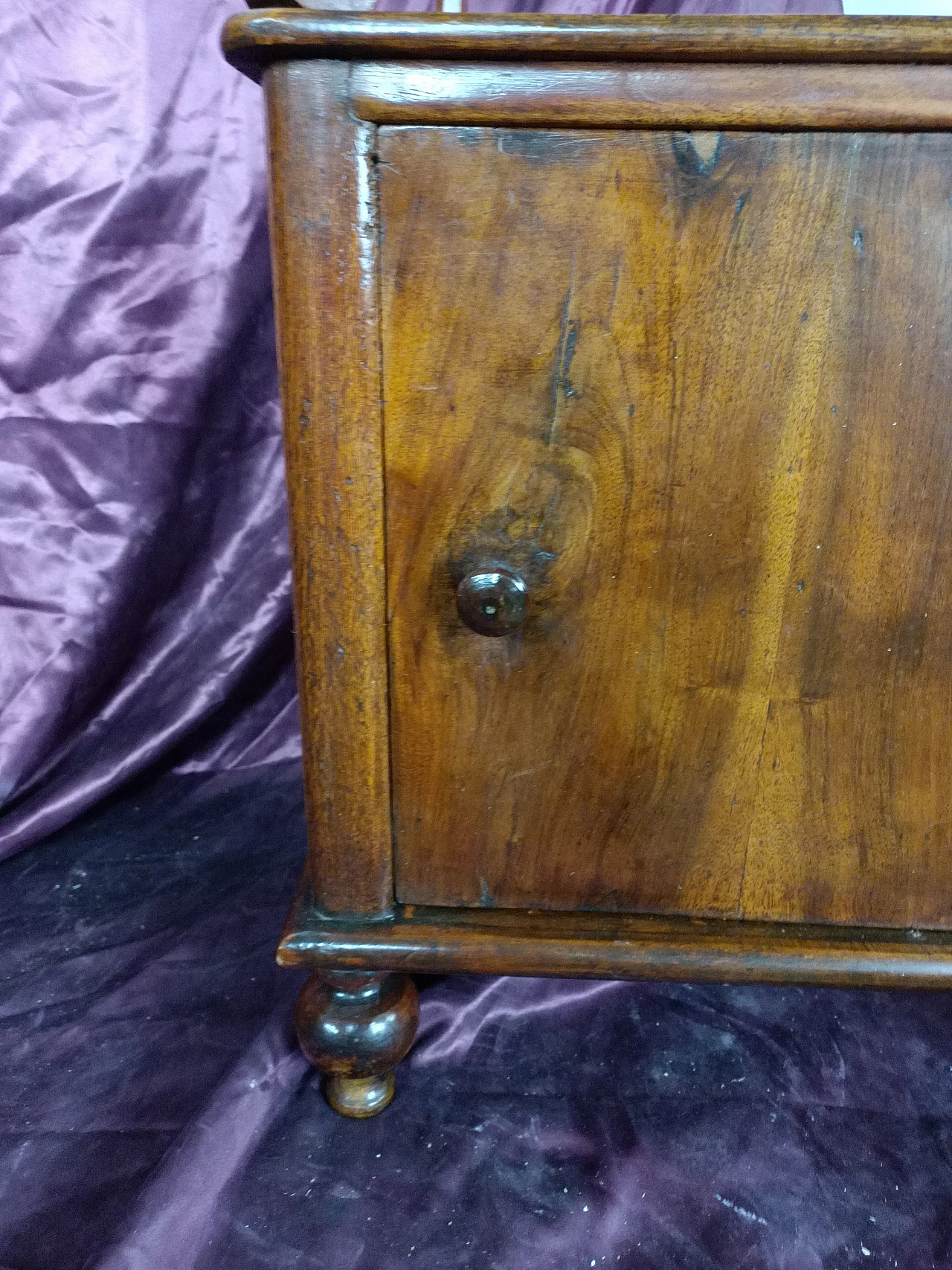 Pair of Louis Philippe walnut bedside tables, late 19th century 2