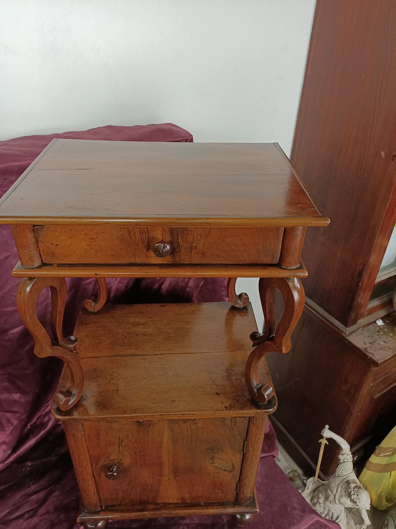 Pair of Louis Philippe walnut bedside tables, late 19th century 6