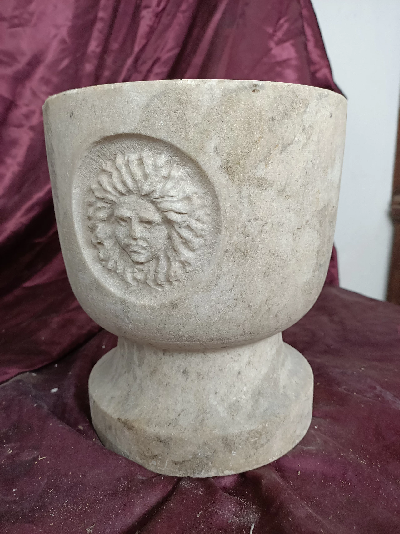 Carrara marble apothecary mortar, early 19th century 1