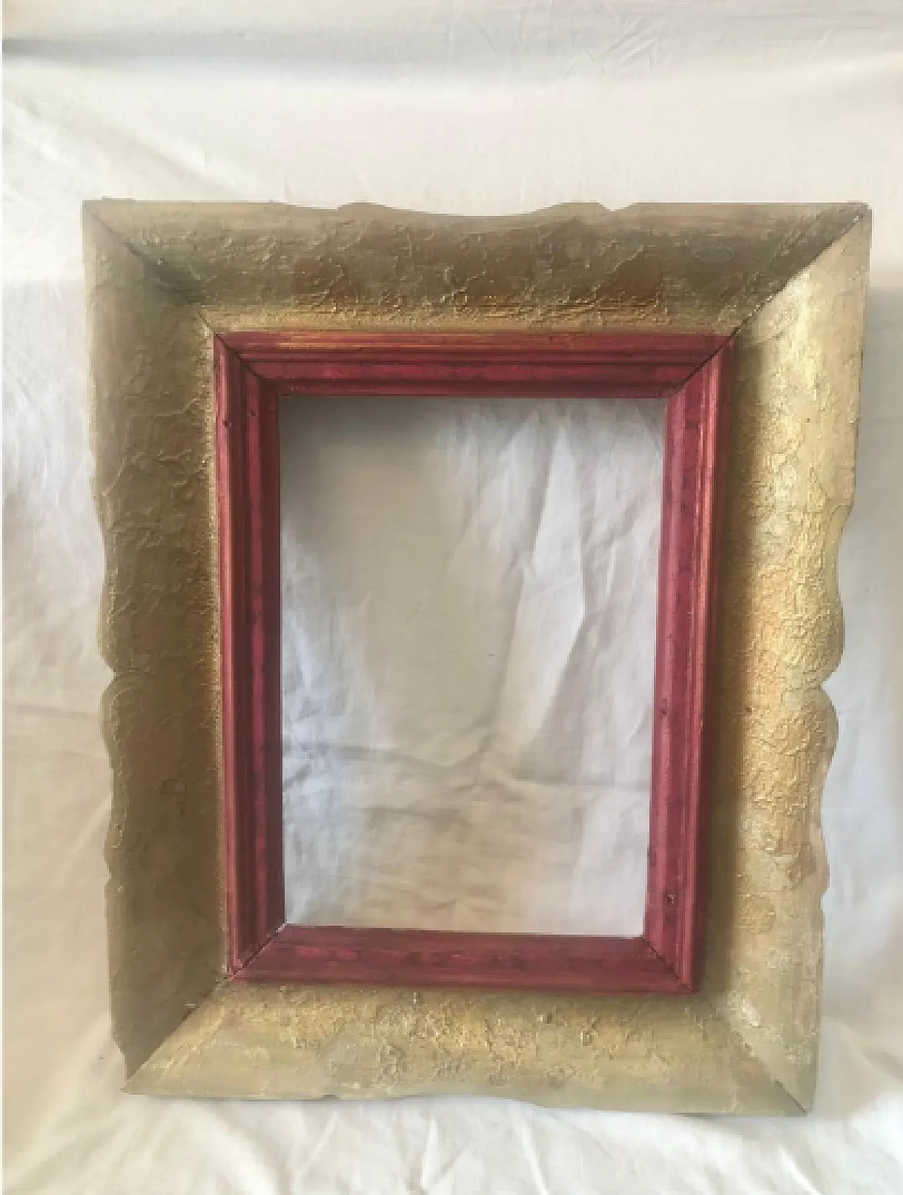 Gilded wooden frame with gold and wine red highlights, 1940s 2