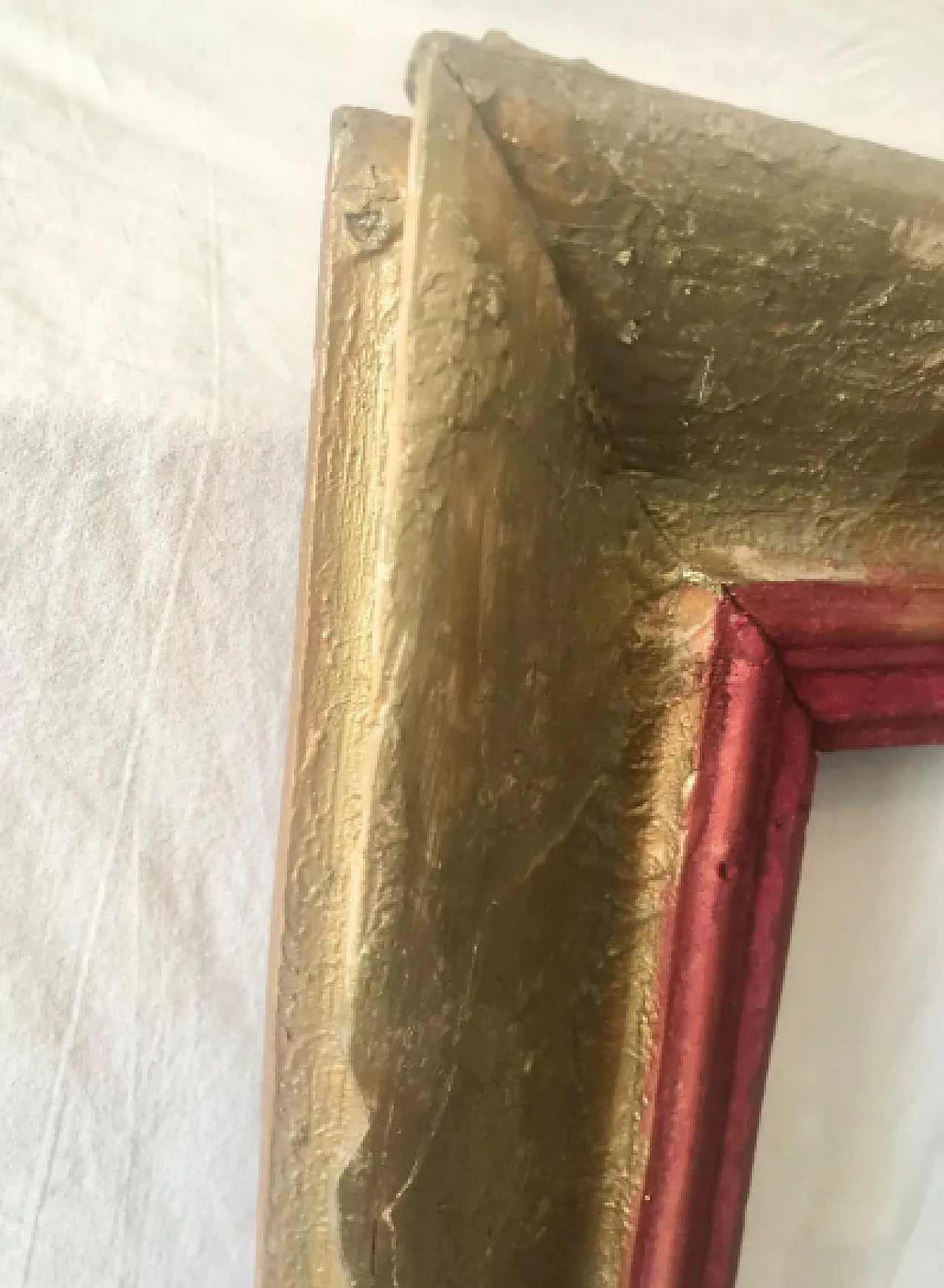 Gilded wooden frame with gold and wine red highlights, 1940s 11