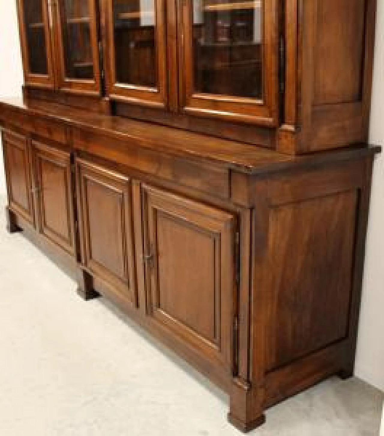 8-door Empire walnut bookcase, early 19th century 9