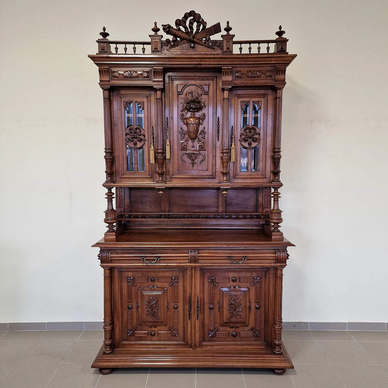 Henry II style walnut sideboard, 19th century 2