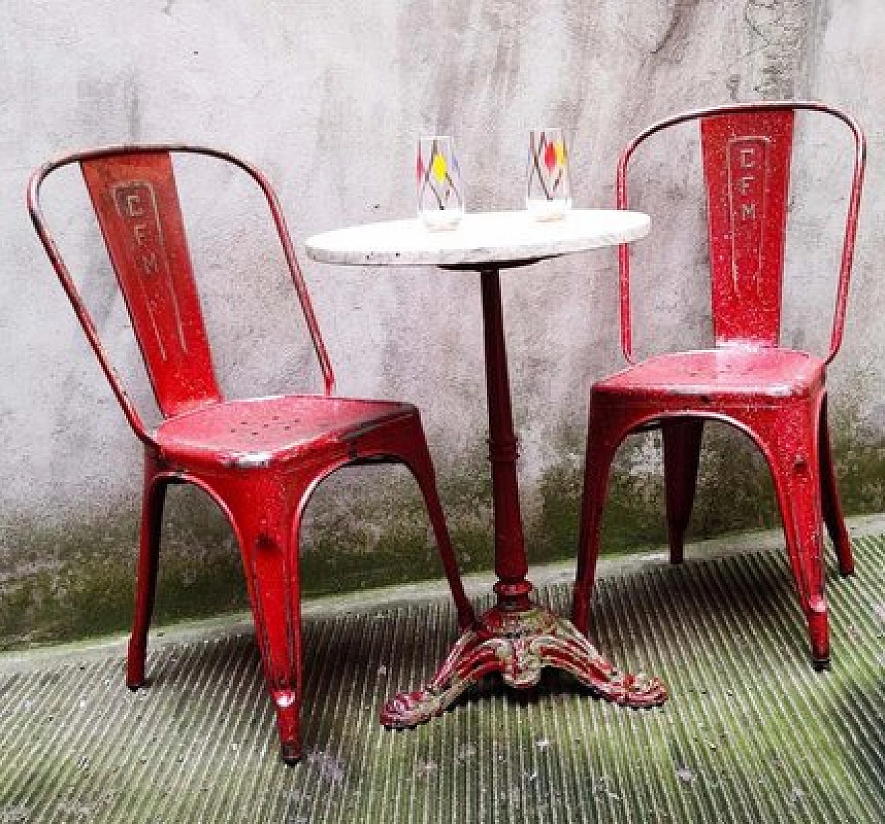 Round bistro table with cast iron base and marble top, 1950s 4