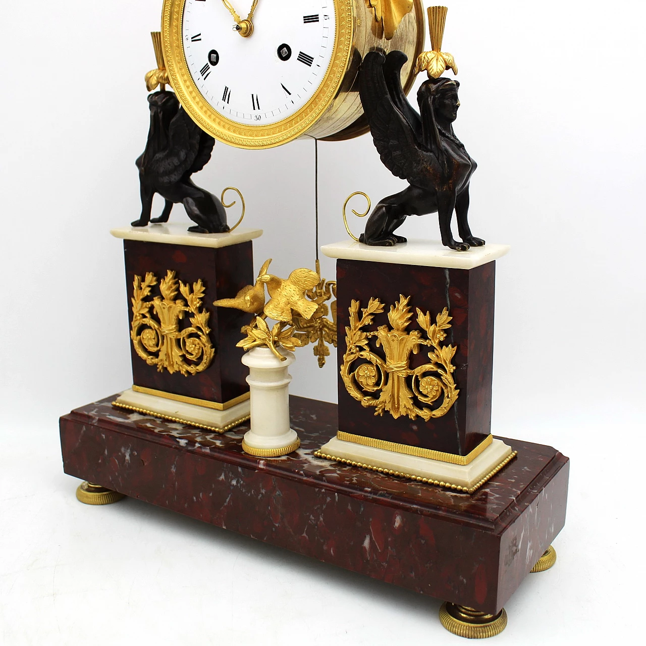 Directoire bronze and marble table pendulum clock, late 18th century 7