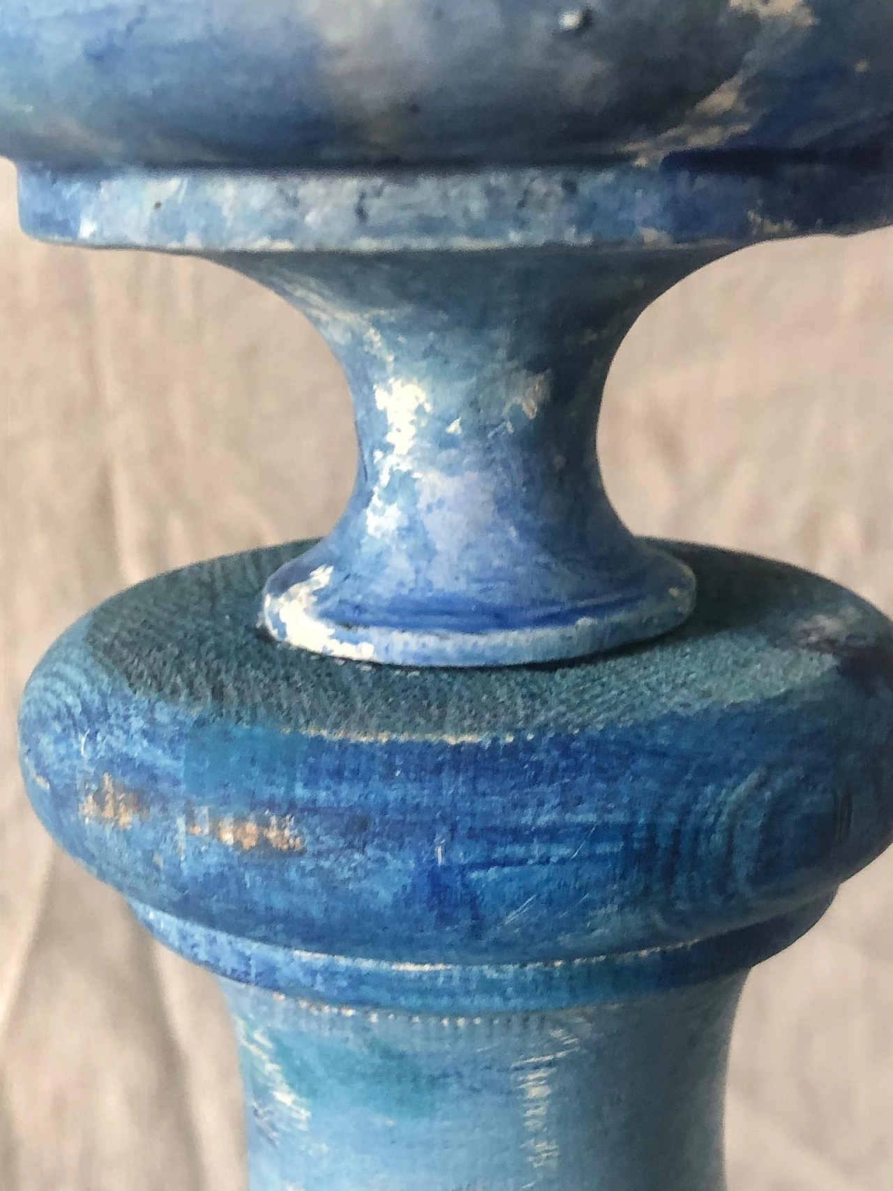 Carved and pickled blue wood candle holder, 1920s 7