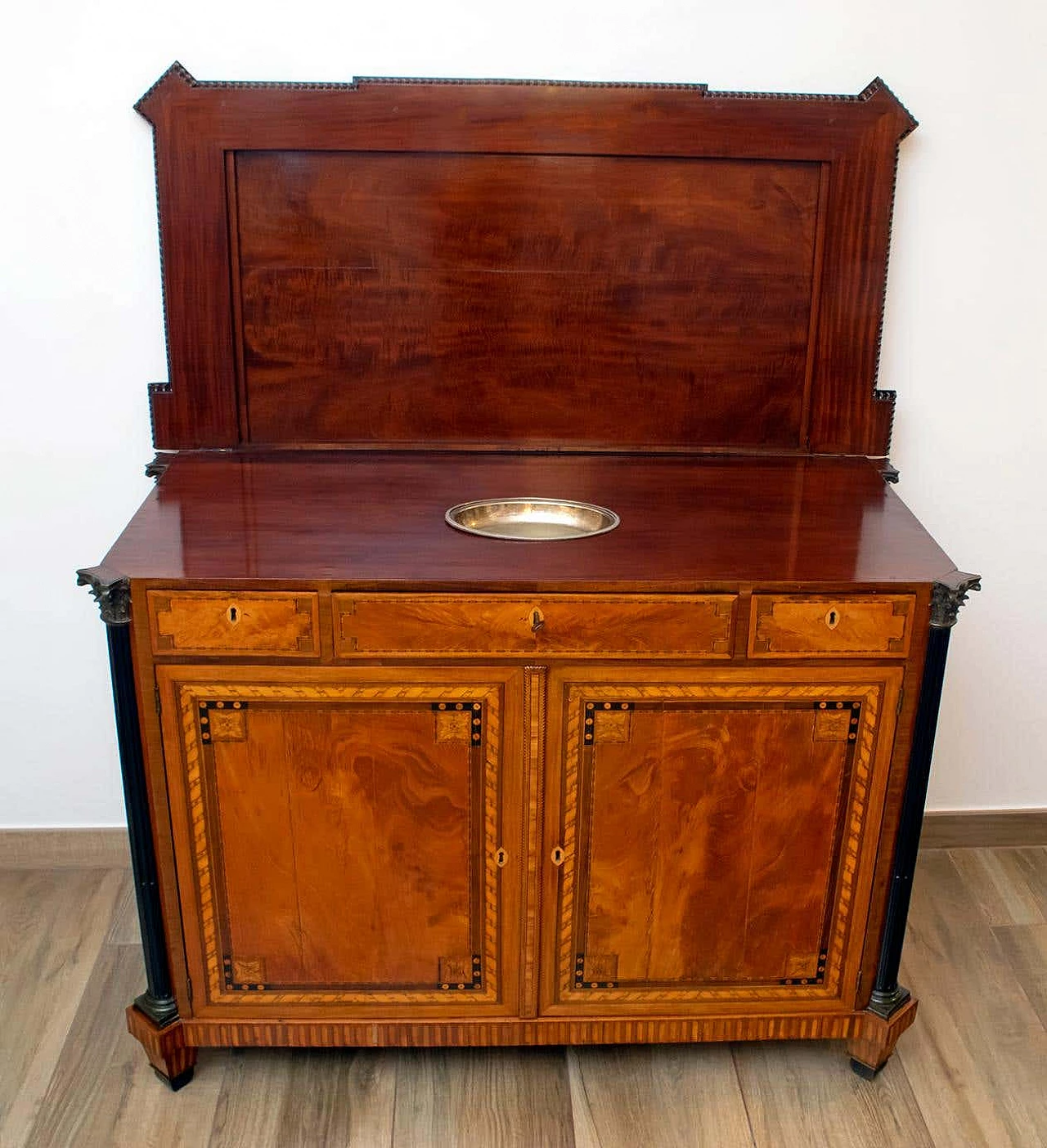 Napoleon III sideboard inlaid with geometric floral motifs, 1850 3