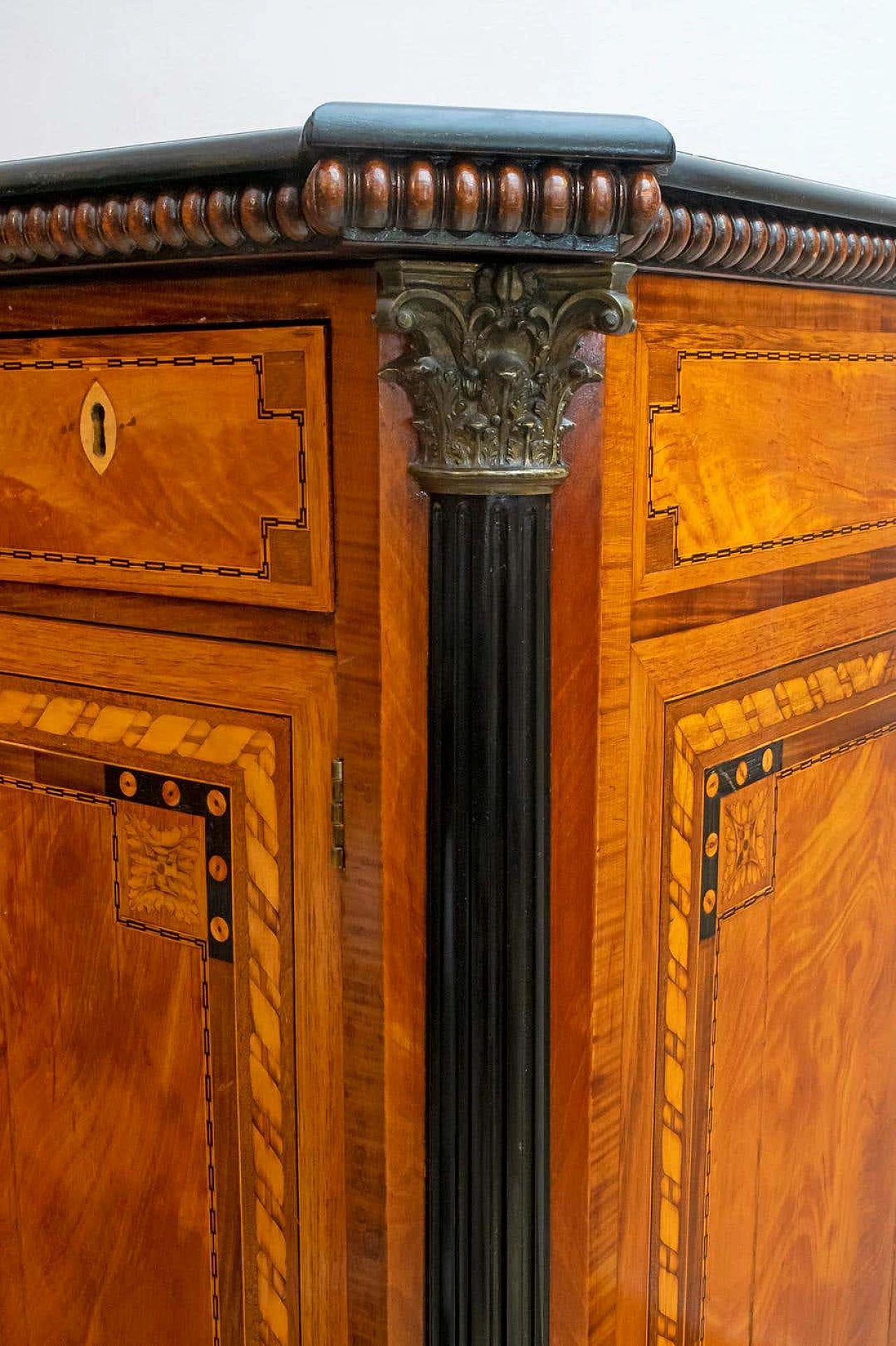 Napoleon III sideboard inlaid with geometric floral motifs, 1850 6