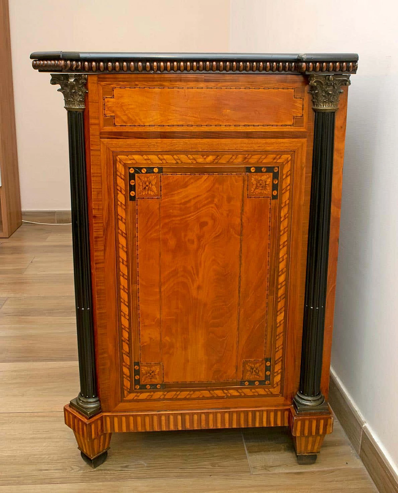 Napoleon III sideboard inlaid with geometric floral motifs, 1850 8