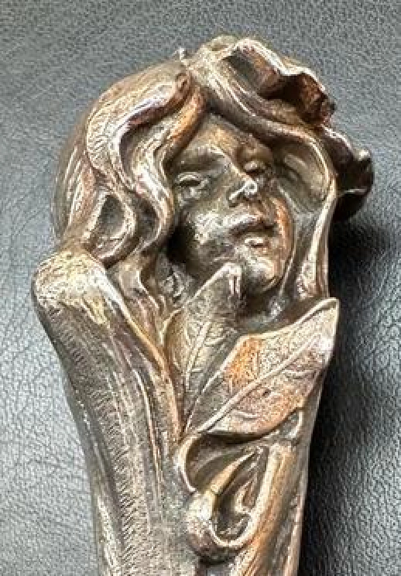 Art Nouveau bronze stamp with maiden and leaves, early 20th century 3