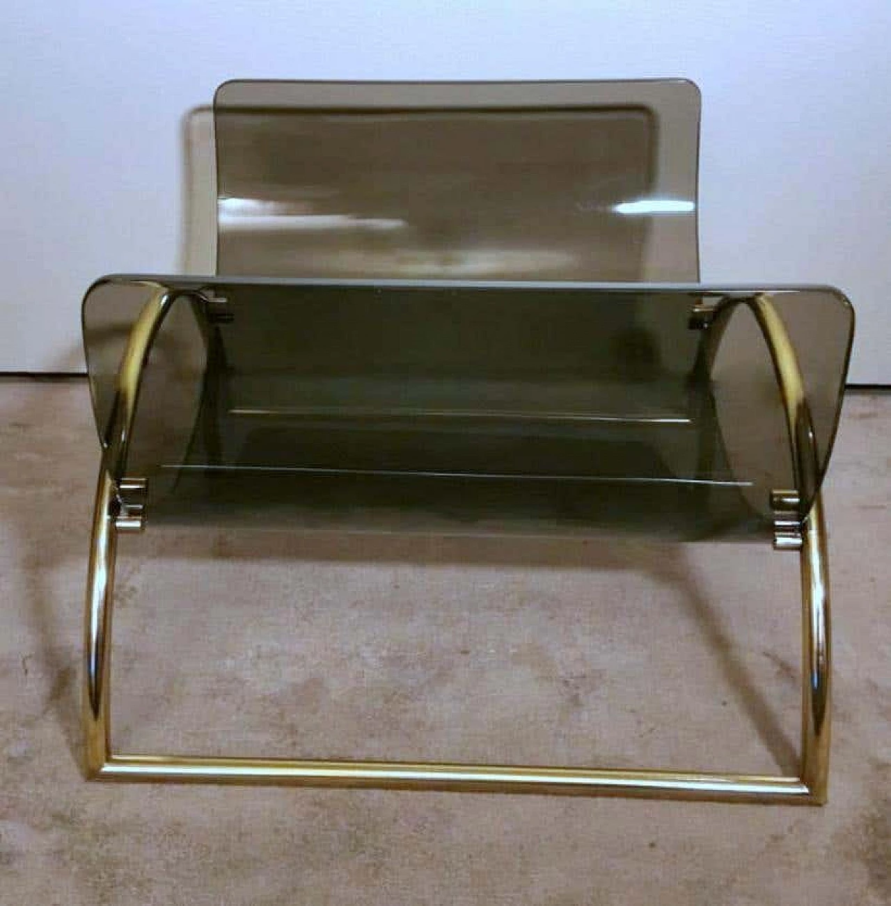 Smoked crystal and brass magazine rack attributed to Gallotti & Radice, 1970s 8